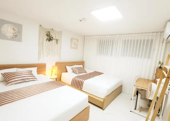 Mapo Hanok Vibe 3br Group 4 Queen Beds